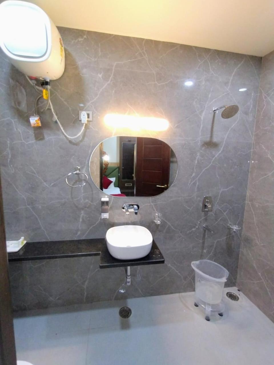 Celebration Guest House Lucknow Luaran gambar