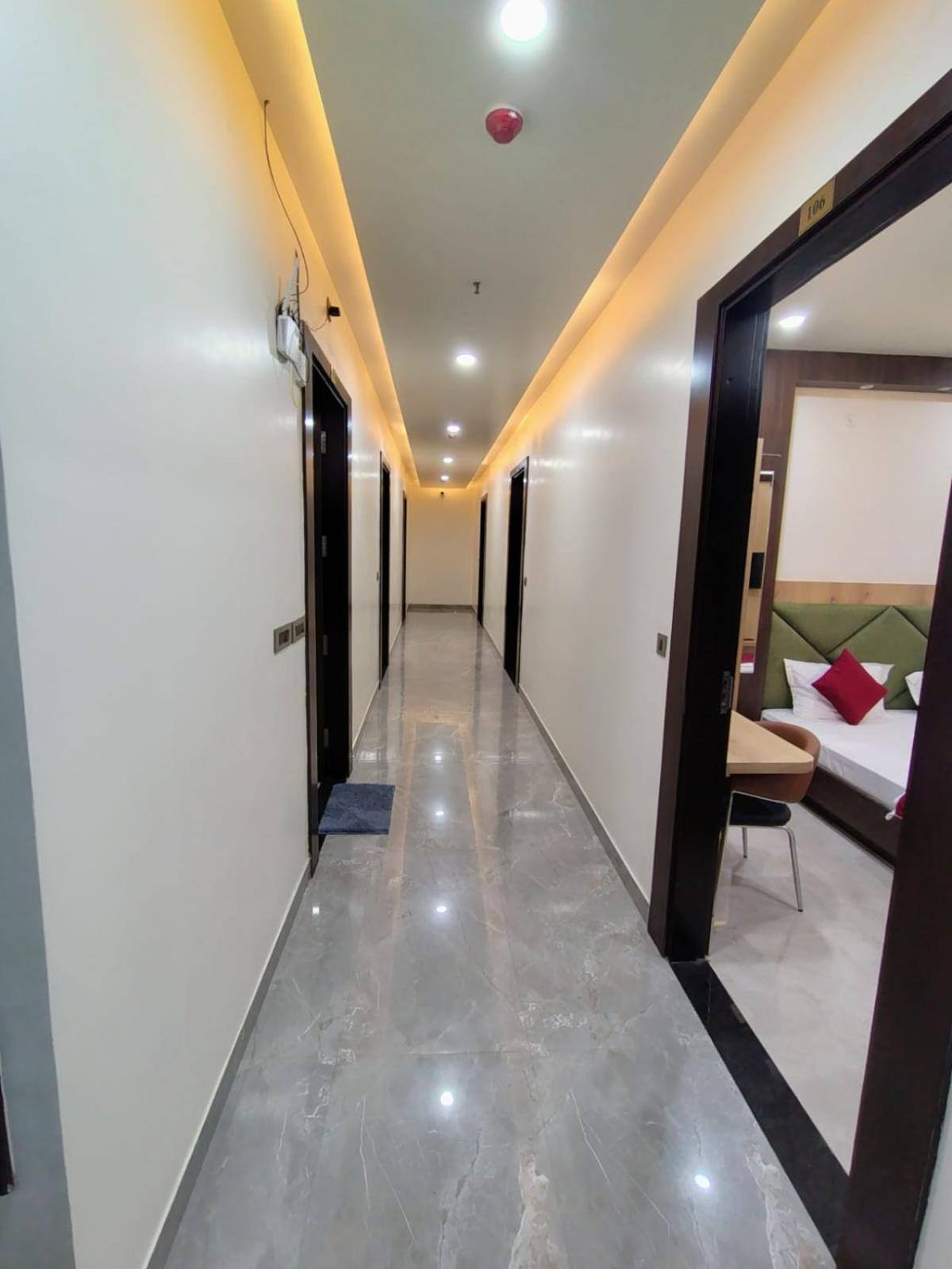 Celebration Guest House Lucknow Luaran gambar